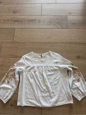 Zara Basics Cream Long-Sleeve Top with Tan Embroidered 3/4 Sleeves large